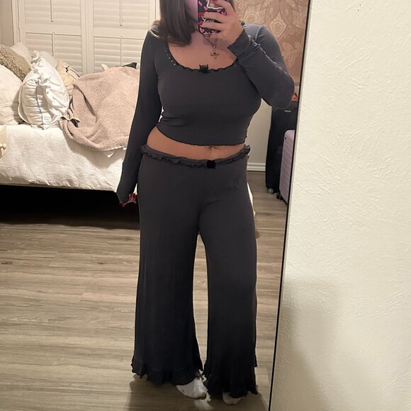 Urban Outfitters Pajama/Lounge Set, gray, size large - Picture 2 of 3